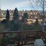 Sunny Hoellengrund